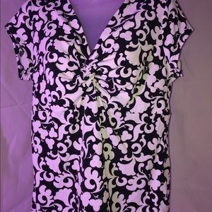 Short sleeve white and black top large